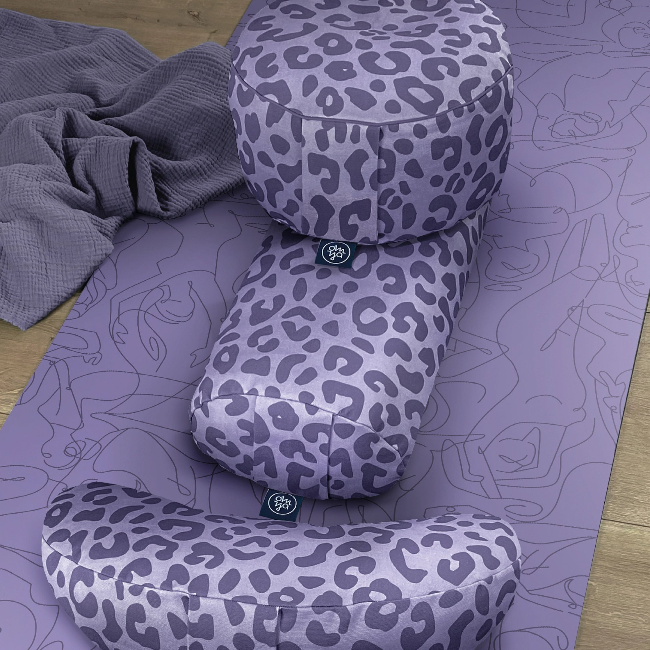 Design Yogakissen - Lavender Leo (B-Ware)